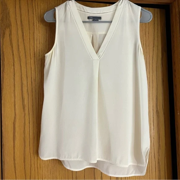 Vince Ivory Sleeveless V-Neck Luxurious 100% Silk Blouse Size S - Picture 1 of 12
